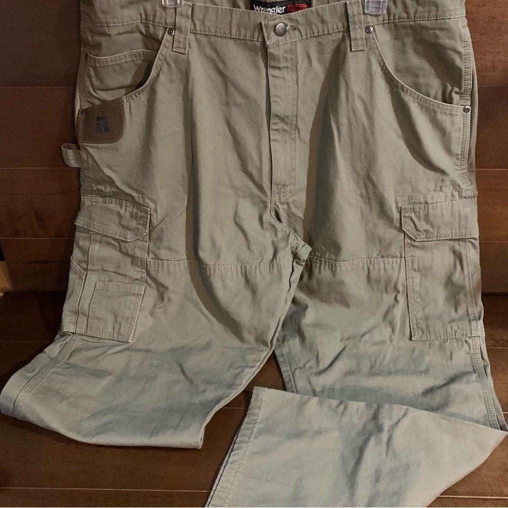 Wrangler RIGGS Workwear Ripstop Ranger Pants, 42x30 - Picture 2 of 6